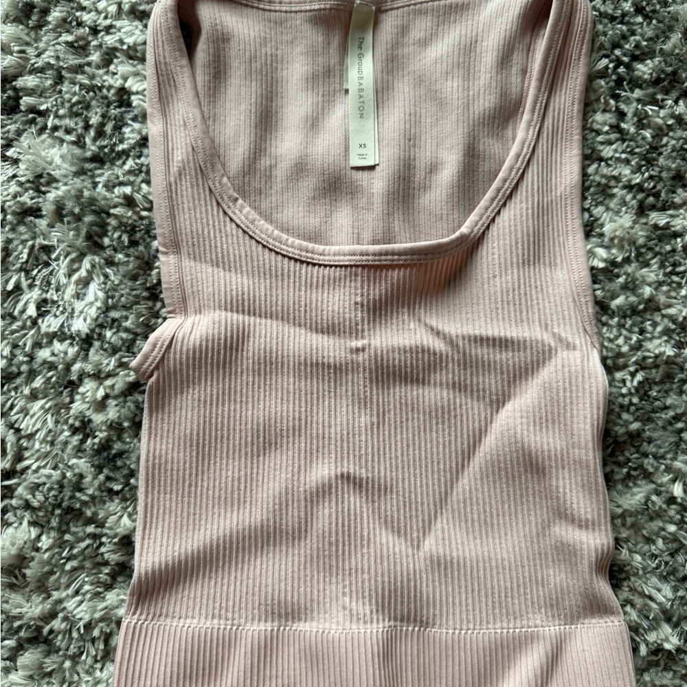 babaton ribbed light pink crop tank